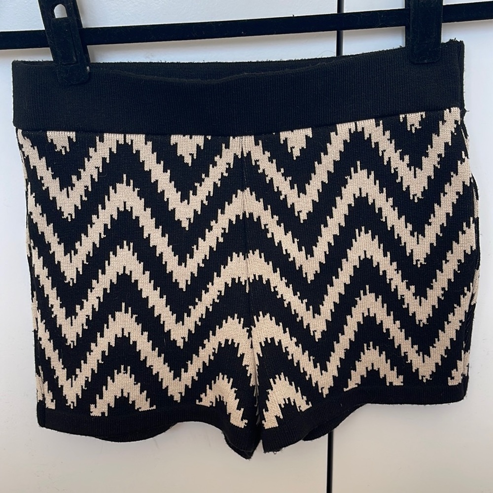 Knit shorts